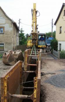 Gemeinde Oppurg,
Schmutz- und Regenwassersammler mit TWL in der Orlagasse